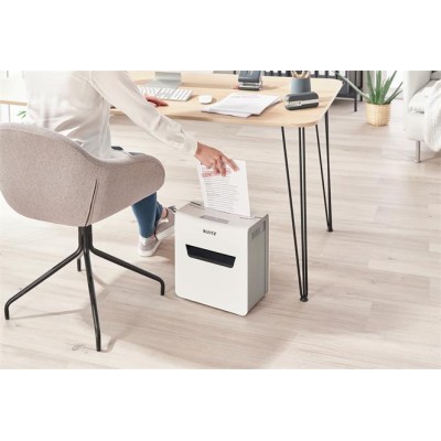 Iratmegsemmisítő, konfetti, 6 lap, LEITZ "IQ Protect 6X"