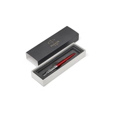 Golyóstoll, 0,7 mm, ezüst színű klip, Kensigton piros tolltest, PARKER "Royal Jotter", kék