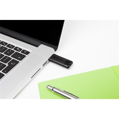 Pendrive, 16GB, USB 3.2, VERBATIM "Pinstripe", fekete